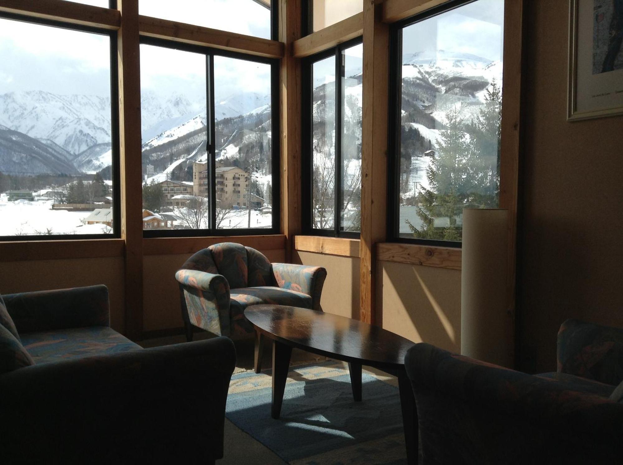 Hakuba Alpine Hotel Exterior foto